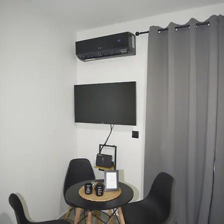 Pau'ls 1 Apartament *